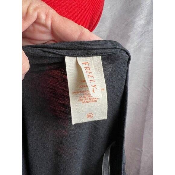 Freely Women's Missy V Neck Slit Tunic Cover Up XL Black XL NWT - Picture 7 of 10